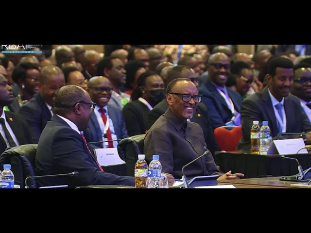 GEZ-COMEDY - Merci atumiye Perezida Paul Kagame mu gitaramo gisetsa - Tuzagusetsa ivumbi ritumuke!
