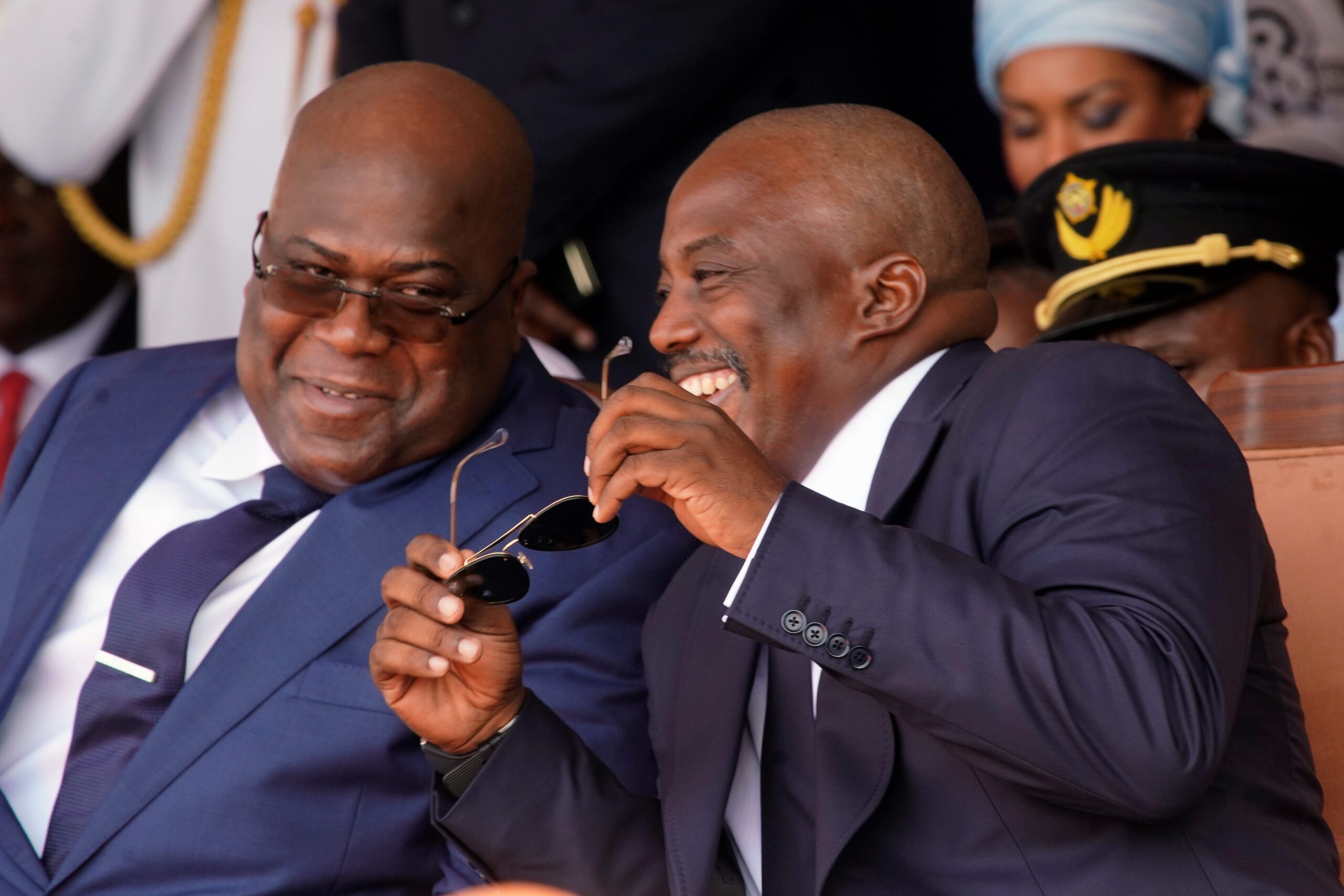 Tshisekedi yarahiye arirenga ko aticajwe ku butegetsi na Kabila – Umuseke
