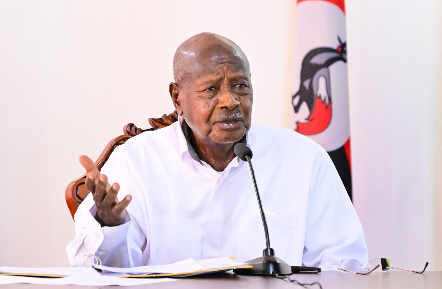 ‘Murakina n’umuriro ‘ Museveni yahaye gasopo urubyiruko rushaka ...