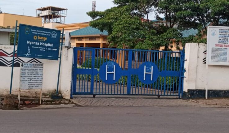 Abakozi b’Ibitaro bya Nyanza  n’ubuyobozi ntibahuza ku mafaranga yanyerejwe